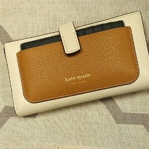 Kate Spade Tan and Cream Wallet